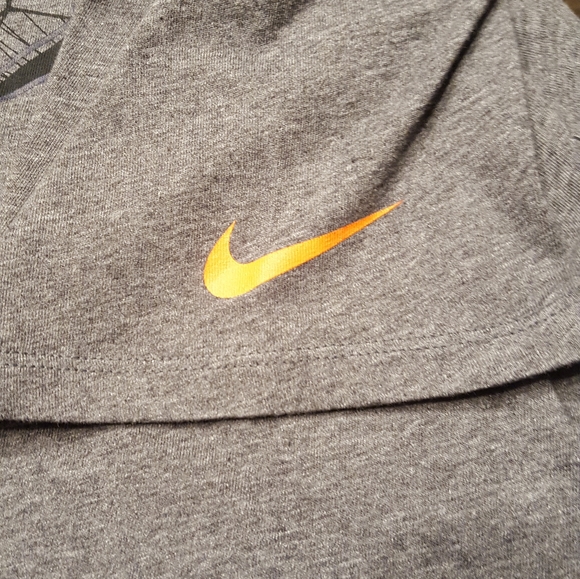 Denver Broncos Nike Dri Fit Shirt. Gray. - Picture 4 of 6
